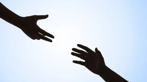 Helping Others (Pinterest)