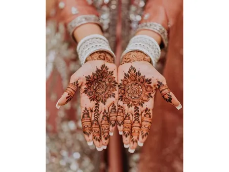 Karwa Chauth 2023 Mehndi Designs(Wedding Bazar)
