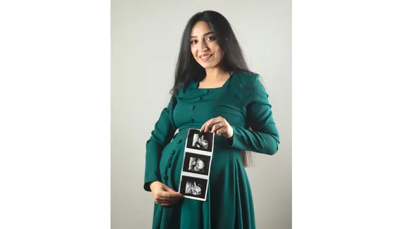 Pregnant 2 (Freepik).png