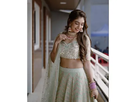 Nt(Niti Taylor Instagram).png