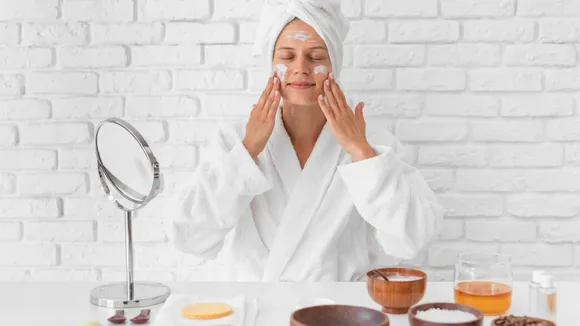 Skin Care Routine(Freepik).