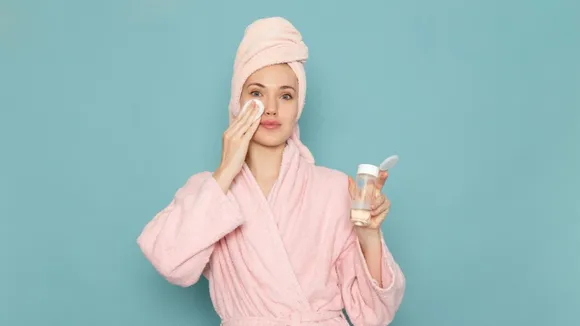Raw Milk On Face(Freepik)