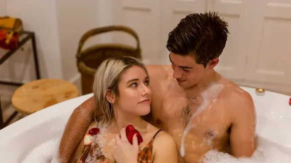 KNOW THE IMPORTANT THINGS BEFORE HAVING SHOWER SEX