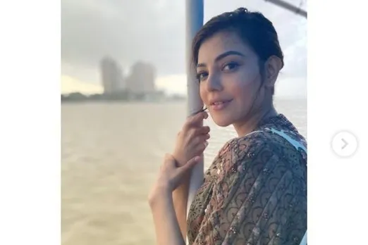 काजल अग्रवाल की गंगा नदी का आनंद लेते हुए फोटो हुई वायरल