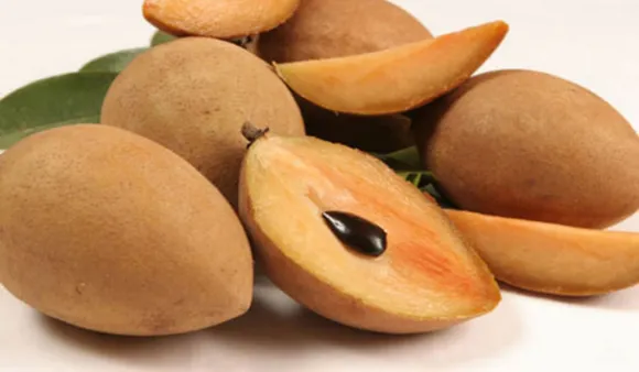 Benefits Of Chikoo: त्वचा, बालों और सेहत के लिए चीकू के 5 फायदे