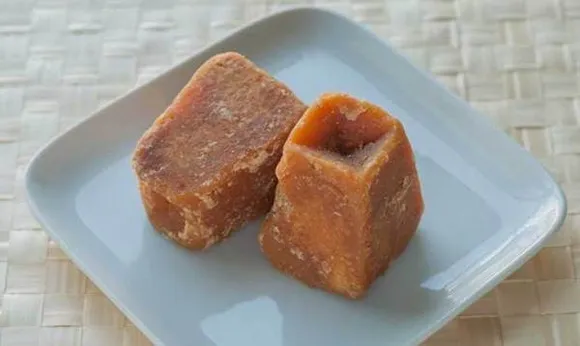 Jaggery In Summers: क्या गर्मियों में गुड़ खाना चाहिए? जानिए नुकसान