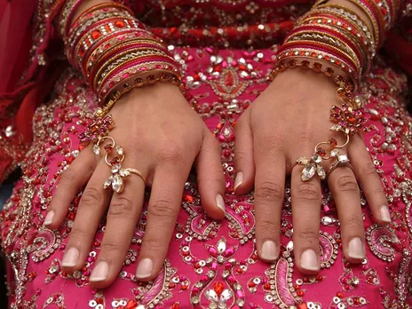 क्या शादी को शर्तों में बांध देना ठीक है ?