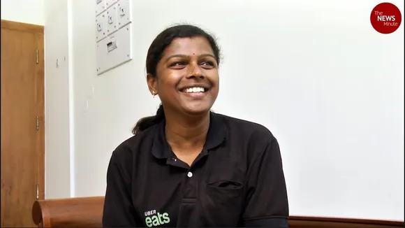 मिलिए भारत की पहली ट्रांसजेंडर डिलीवरी एजेंट प्रीतिशा से