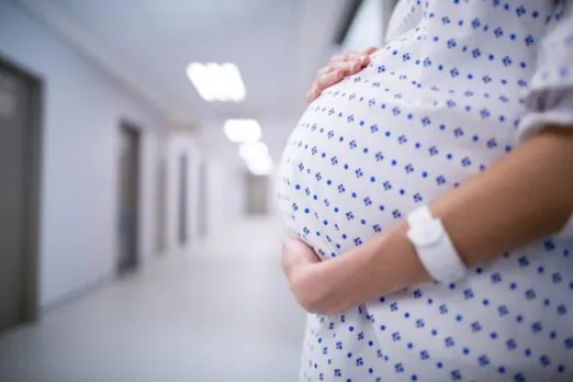 Conceiving In Your Early 20s: 20 की उम्र में प्रेग्नेंट होना अच्छा है या बुरा