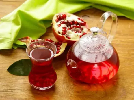 5 Fruits To Increase Blood: बढ़ाना चाहते हैं खून, तो खाएं ये फल