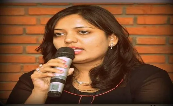 जानिए कैसे अर्पिता व्यास अपनी फाउंडेशन के ज़रिये कर रही हैं महिलाओं की मदद