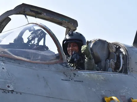 फ्लाइट लेफ्टनंट भावना कंठ : कॉम्बैट मिशन के लिए क्वालिफाई करने वाली पहली महिला