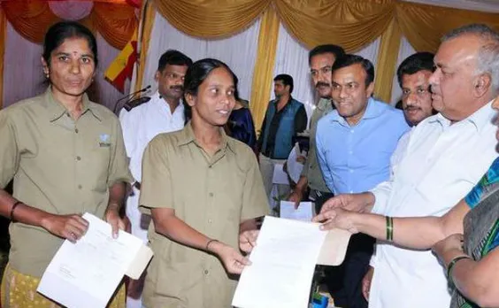 केएसआरटीसी ने पाये अपने पहले २ महिला ड्राईवर