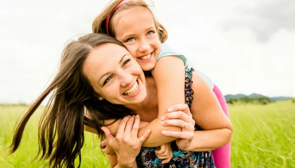 यह पांच बातें हर माँ को अपनी बेटी को जरूर सिखानी चाहिए