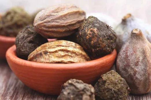Benefits of Triphala : जानिए क्यों त्रिफला है 'महाऔषधि'