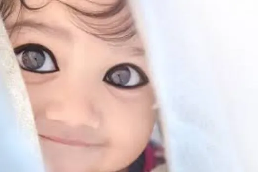 बच्चों की आंख में काजल लगाते हुए ज़रूर बरतें ये सावधानियां वरना हो सकती है ये 5 परेशानियां