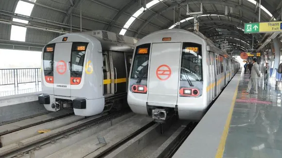 पब्लिक ट्रांसपोर्ट आमदनी के हिसाब से मुफ्त होना चाहिए , लिंग के हिसाब से नहीं