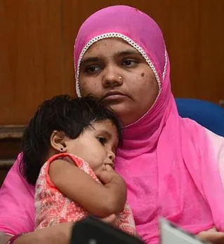 सुप्रीम कोर्ट ने गुजरात सरकार को बिलकिस बानो को 50 लाख मुआवजा देने का आदेश दिया