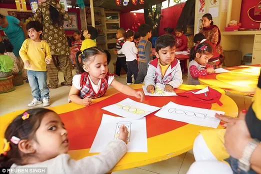 दिल्ली सचिवालय में जल्द ही काम करने वाले माता-पिता के बच्चों के लिए क्रच होगा