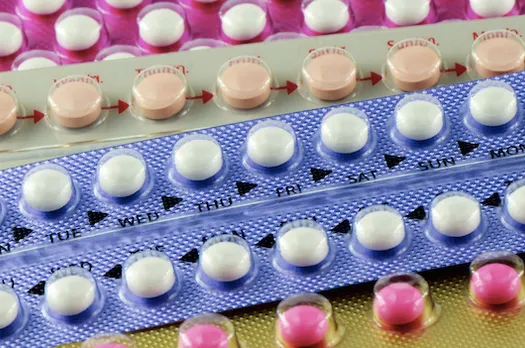 Emergency contraceptive pills लेने के बाद डार्क रंग की ब्लीडिंग होने का कारण