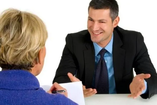 Salary Negotiation : कैसे करें बॉस से सैलरी के बारे में बातचीत ?