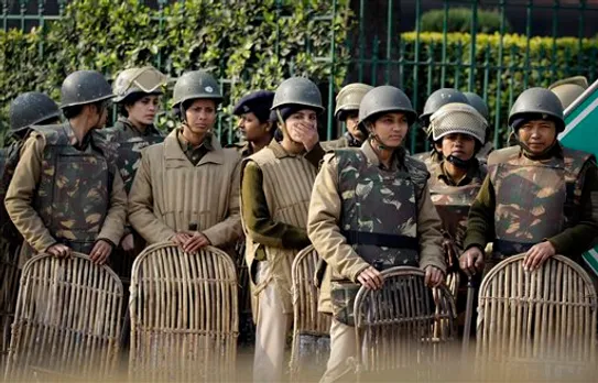 महिला फौजियों को कस्टमाइज़्ड गियर मिलेगा
