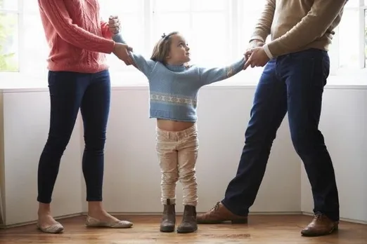 Co-Parenting: इन 5 तरीकों से बच्चों की "को-पेरेंटिंग" करें डिवोर्स के बाद
