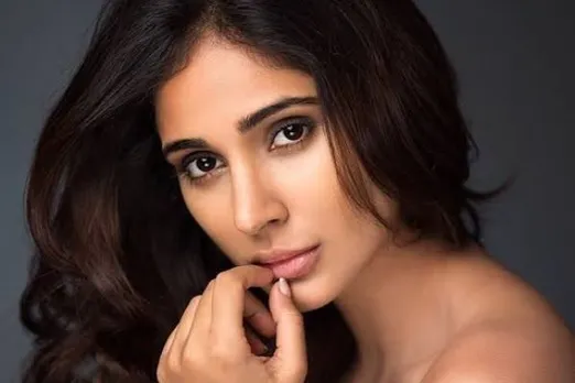 Alankrita Sahai कौन है? प्रोड्यूसर के दुर्व्यवहार से परेशान हो के छोड़ी फिल्म