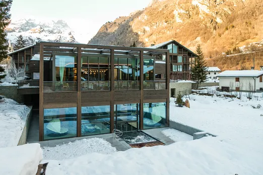 569262-NH Collection Alagna Mirtillo RossoSnow-4d9141-original-1735037844