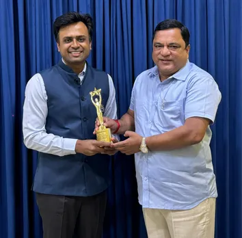 Ashwin Balivada with Honorable Goa Industries Minister Shri. Mauvin Godinho
