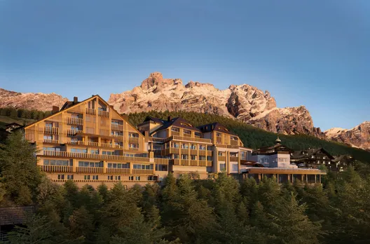 Aman Rosa Alpina Italy - Render Exterior 3008 DEF 50