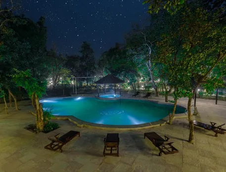 Sterling Padam, Pench