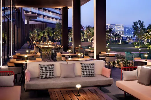 Boons, Movenpick Resort