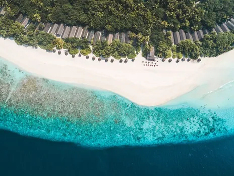 615216-NH_Collection_Maldives_Reethi_Resort_Homepage_1920x600-2c76f9-original-1759207464