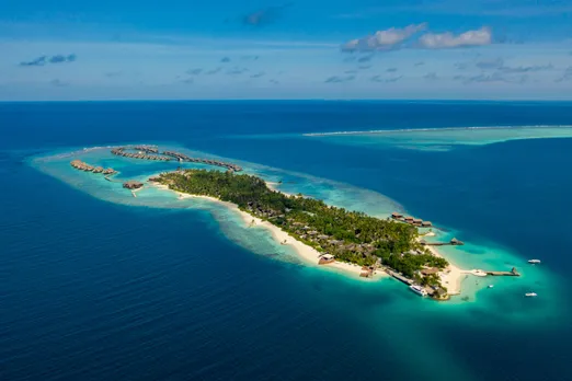 OZEN RESERVE BOLIFUSHI - Curated for families and connoisseurs of luxury seeking refined yet adventurous escapes