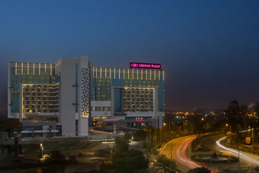 Facade Crowne Plaza Greater Noida 1