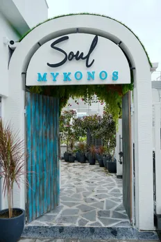 Reach 3 Roads introduces Soul Terrace bar and brewery, the perfect spot to enjoy the scenic beauty of Greek islands