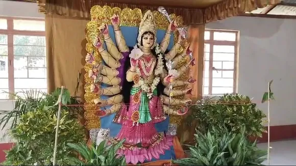 Lakshmi Puja 2024,Laxmi Puja 2024,Malda,Maldah,Maldah Bamongola 18 hand lakshmi puja,লক্ষ্ণীপুজো ২০২৪, মালদা বামনগোলা ১৮ হাতের লক্ষ্মী, মালদহ, মালদার খবর
