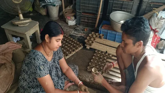 clay lamps,Kalipuja 2024,diwali 2024,soil lamps,malda news,maldah,মাটির প্রদীপ,দীপাবলি ২০২৪,মালদার খবর