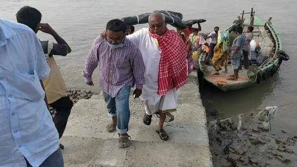 cyclone dana update live tracker, live cyclone tracker,cyclone dana update, ঘূর্ণিঝড়,dana cyclone live tracking,cyclone dana tracker live imd,cyclone dana landfall,cancelled train list due to cyclone dana,IMD Kolkata,dana cyclone named by,Heavy Rainfall,Kanti Ganguly,Sundarban,Raidighi,ঘূর্ণিঝড় দানা, দানা, কান্তি গঙ্গোপাধ্যায়