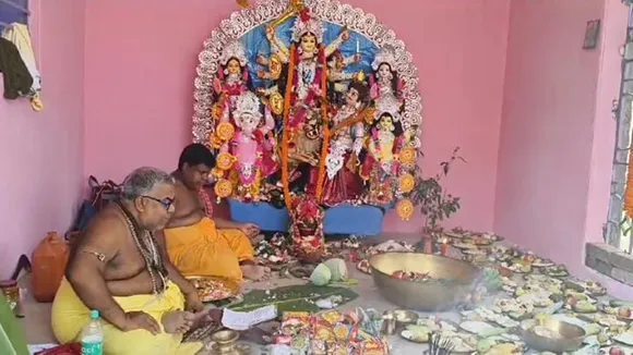 Durga Puja is again organized in Purbasthali of East Burdwan: পূর্ব বর্ধমানের পূর্বস্থলীতে ফের দুর্গাপুজো