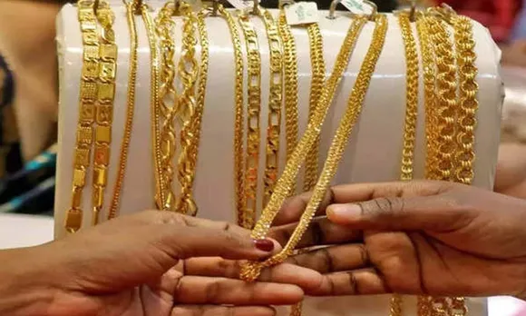 Gold Rate Today: আরও কমল সোনার দাম? আজ কত দর যাচ্ছে কলকাতায়, জেনে নিন