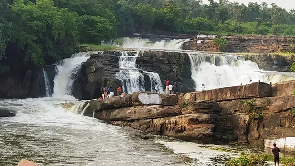 Bhatinda water falls a tourist destination in dhanbad: ভাটিণ্ডা জলপ্রপাত ঝাড়খণ্ড
