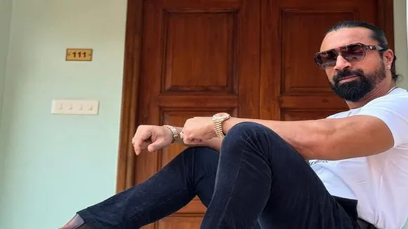 ajaz khan