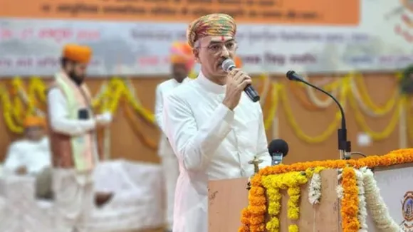 Vishvaraj Singh Mewar: বাধা পেয়ে বিধায়ক এবং তাঁর অনুগামীরা বাইরে থেকে রাজপ্রাসাদে পাথর ছোড়েন