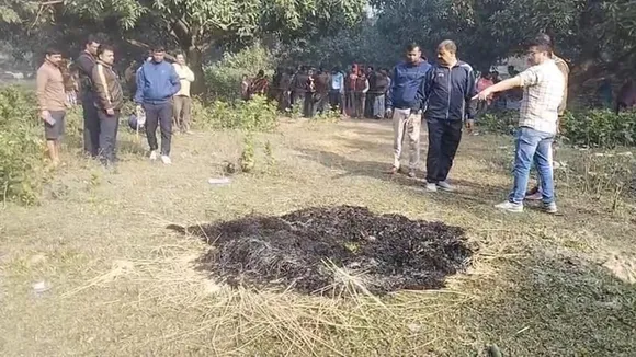west bengal news,malda news,half burnt body was found in the mango garden of Maldas Chanchal,মালদার খবর,চাঁচোলে আধপোড়া মৃতদেহ উদ্ধার