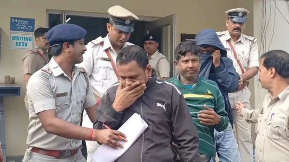 Fake Aadhaar card for bangadeshi, three arrested