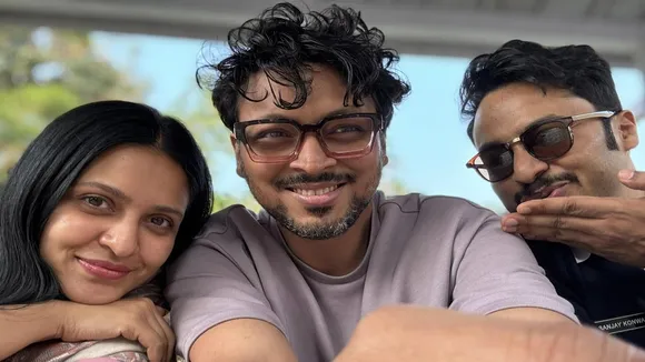 Maya Satya Bhram: শমীক রায়চৌধুরীর আগামী ছবি 'মায়া সত্য ভ্রম'। ছবি ও অন্য বিষয় নিয়ে ইন্ডিয়ান এক্সপ্রেস অনলাইনের সঙ্গে কথা বললেন পরিচালক। 