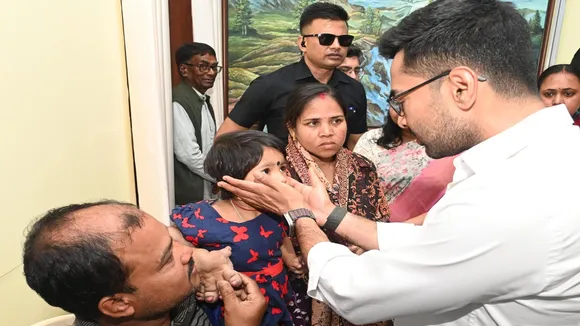 Abhishek Banerjee: জটিল রোগে আক্রান্ত ২ বছরের শিশুর চিকিৎসার দায়িত্ব নিলেন তৃণমূলের সর্বভারতীয় সাধারণ সম্পাদক