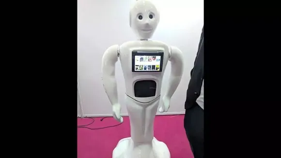robots are making tea in maha kumbh